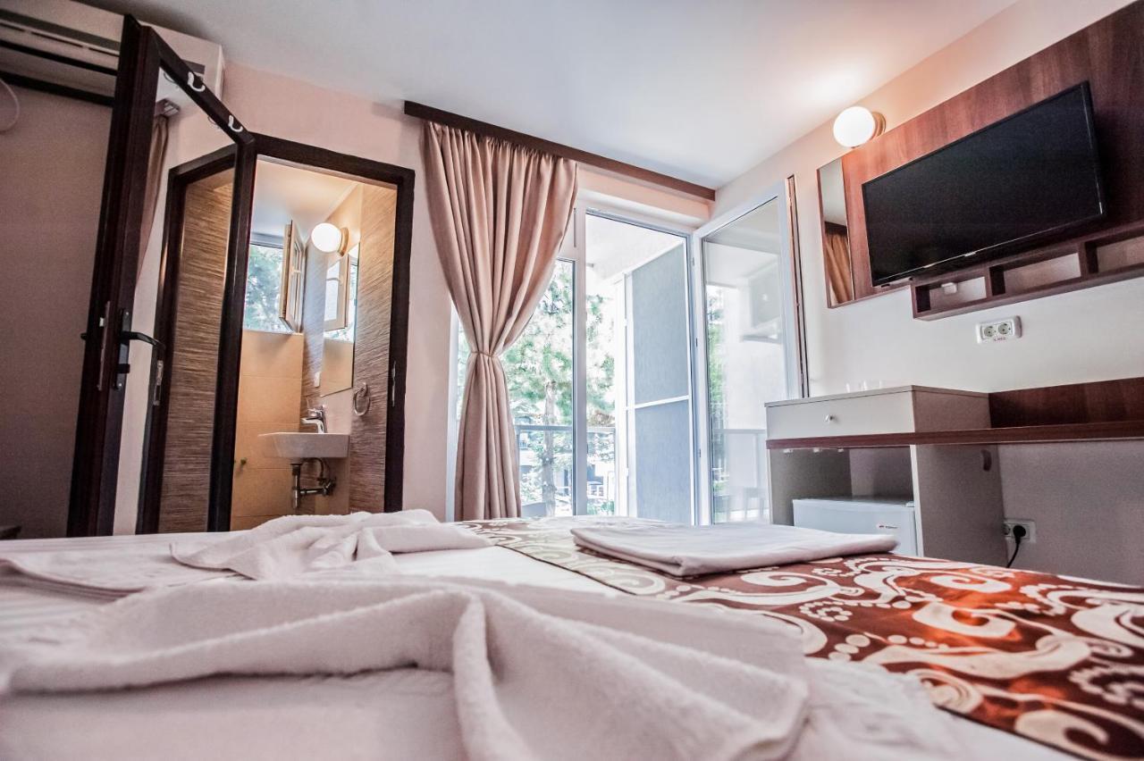Jijo'S Hotel 마마이아 외부 사진