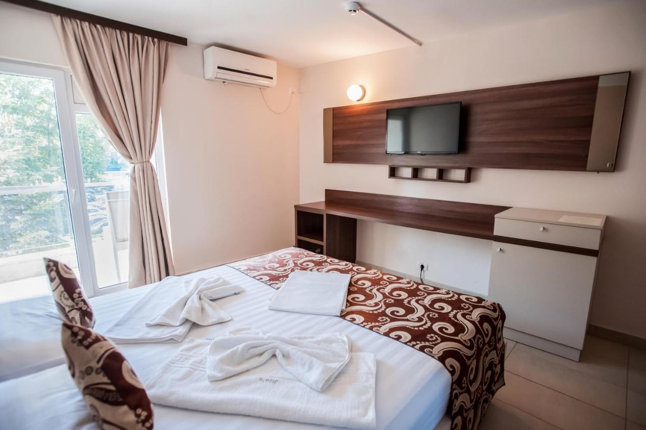 Jijo'S Hotel 마마이아 외부 사진