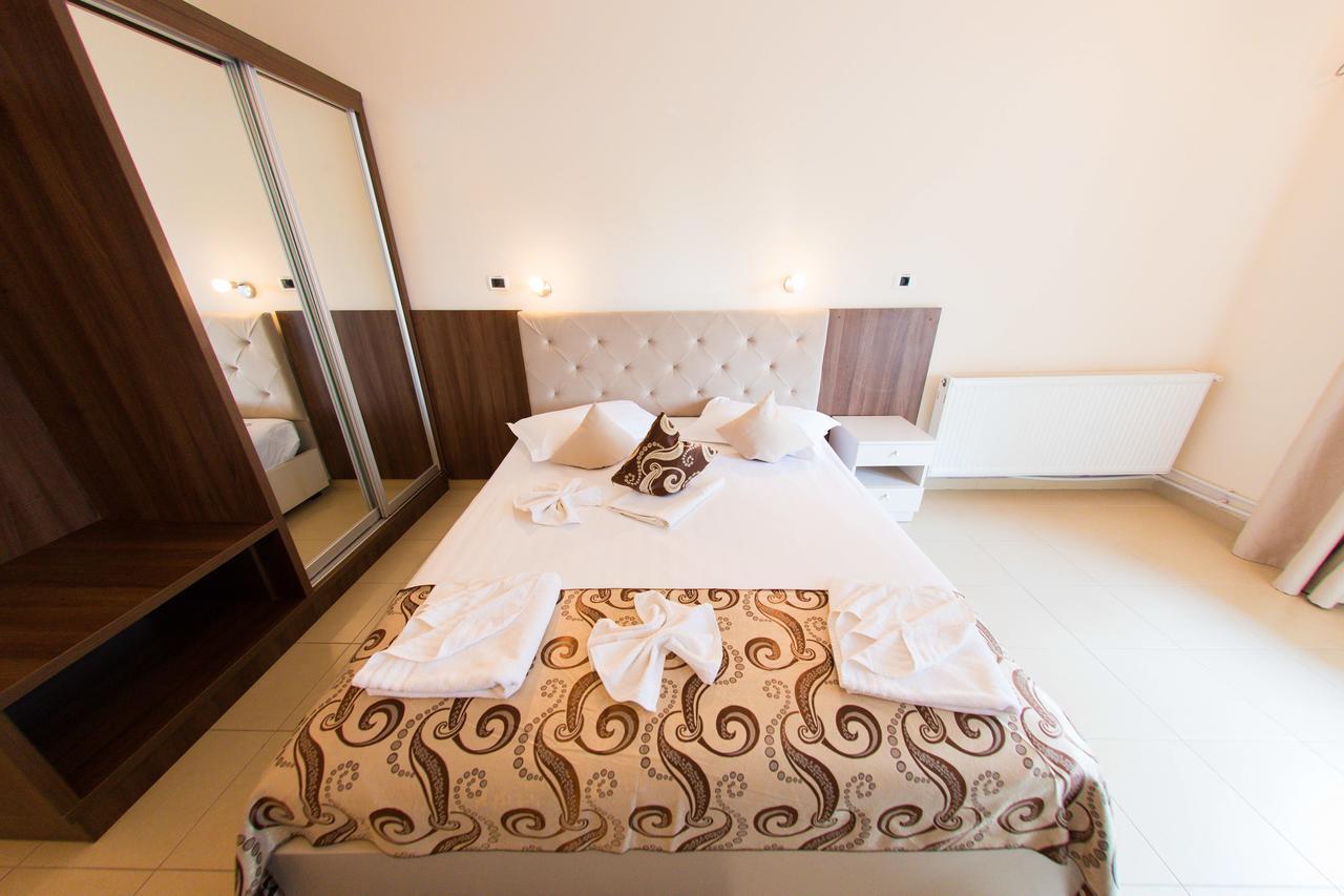 Jijo'S Hotel 마마이아 외부 사진