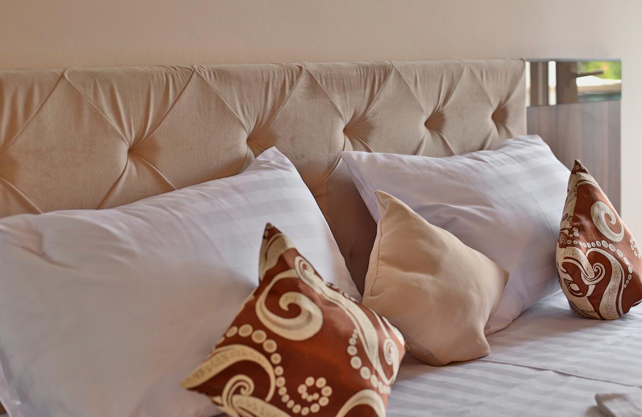 Jijo'S Hotel 마마이아 외부 사진