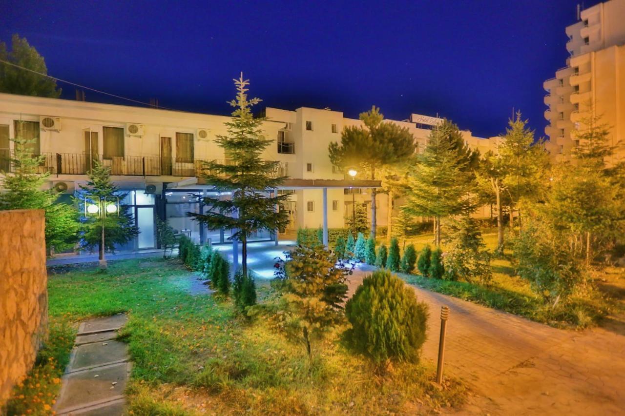 Jijo'S Hotel 마마이아 외부 사진
